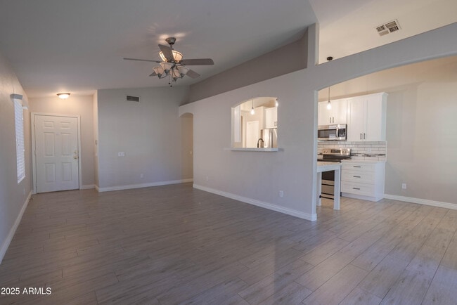 1022 N Bogle Ave in Chandler, AZ - Building Photo - Building Photo