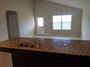 6018 Red Rose in San Antonio, TX - Building Photo - Building Photo