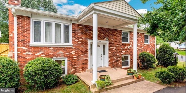 property at 13299 Nassau Dr