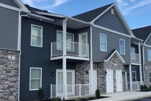 Alexander Pointe in Maineville, OH - Building Photo