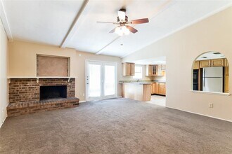 5514 Edgebrook Forest Dr in Houston, TX - Building Photo - Building Photo