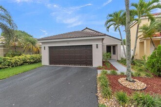 1592 Salerno Cir in Weston, FL - Building Photo - Building Photo