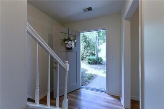 1697 Cedar Bluff Way in Marietta, GA - Building Photo - Building Photo