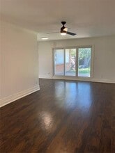 3719 Crestpark Dr in Farmers Branch, TX - Building Photo - Building Photo
