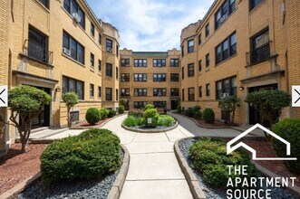 2327 N Rockwell St, Unit 3 in Chicago, IL - Building Photo - Building Photo