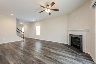 148 Highland Park Ct in Easley, SC - Building Photo - Building Photo