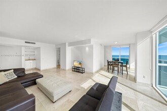 4775 Collins Ave in Miami Beach, FL - Building Photo - Building Photo