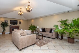 Windsor Park Apartments in Lagrange, GA - Building Photo - Interior Photo