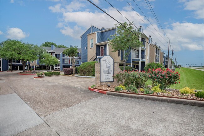 property at 18511 Egret Bay Blvd