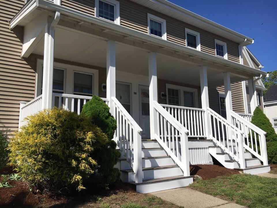 58 Ash St in Waltham, MA - Building Photo