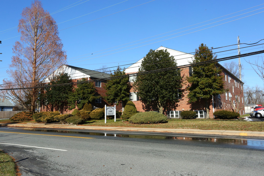 Donna Jonnell Court in Chester, PA - Building Photo