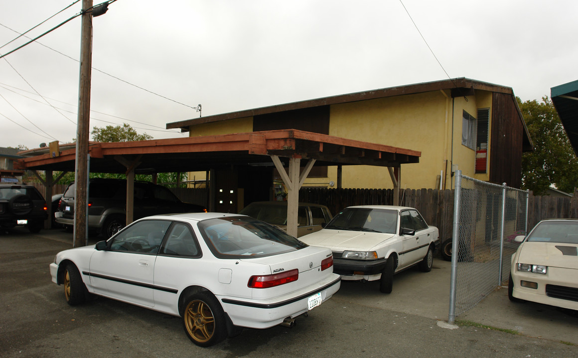 146-152 Westwood St in Vallejo, CA - Building Photo