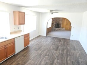 246 Parkcreek Ct in San Diego, CA - Building Photo - Building Photo