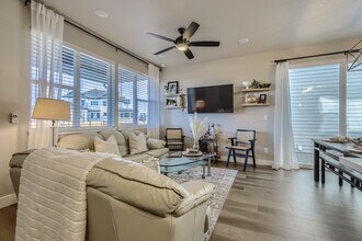 6367 N Emporia Ct in Denver, CO - Building Photo - Building Photo