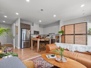 9 Central St in Somerville, MA - Building Photo - Building Photo