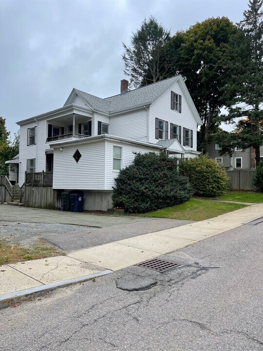 50 Belmont St, Unit 2 in Marlborough, MA - Building Photo