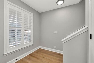 200 Salt Air Dr in St. Simons Island, GA - Building Photo - Building Photo