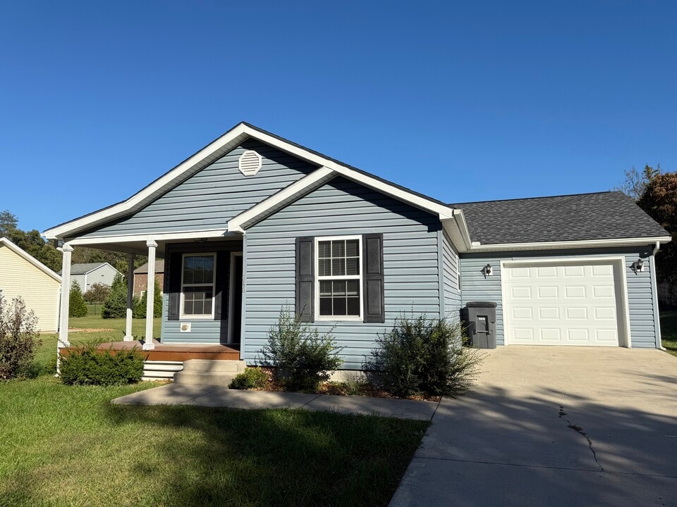 640 Whitson Chapel Rd in Cookeville, TN - Building Photo