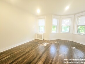 207 Park Dr, Unit 1 in Boston, MA - Building Photo - Building Photo