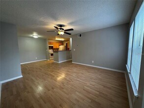 6166 Westgate Dr in Orlando, FL - Building Photo - Building Photo