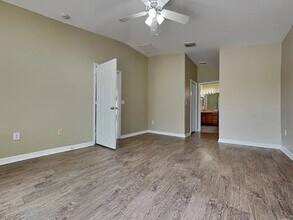 6815 Francis Dr in Apollo Beach, FL - Building Photo - Building Photo