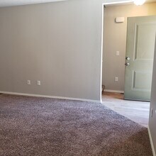 1488 N Allumbaugh St in Boise, ID - Foto de edificio - Building Photo