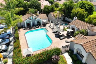 Country Villas in Oceanside, CA - Building Photo