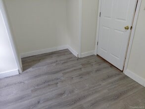 24 Franklindale Ave in Wappingers Falls, NY - Building Photo - Building Photo