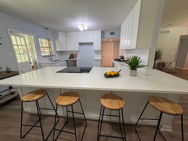 property at 2510 Lake Ellen Dr