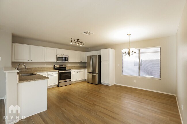 43722 Bedford Dr in Maricopa, AZ - Building Photo - Building Photo