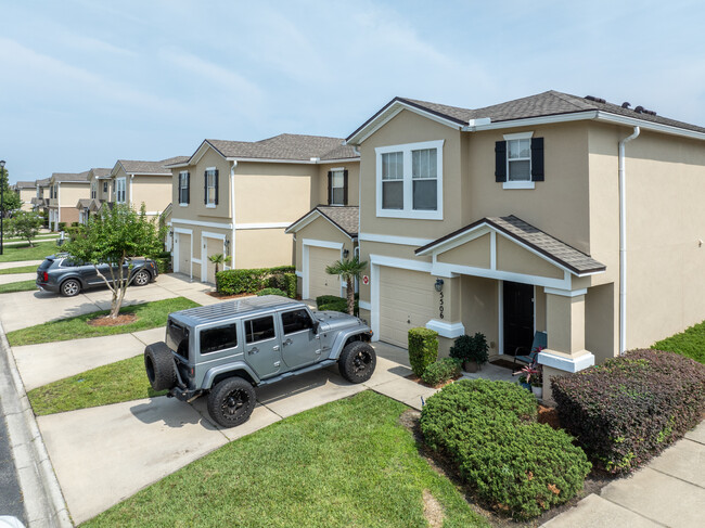 Lake Ridge Villas North in Fleming Island, FL - Foto de edificio - Building Photo