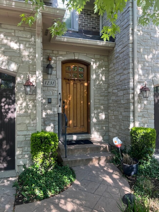 property at 1231 Caroline Ct