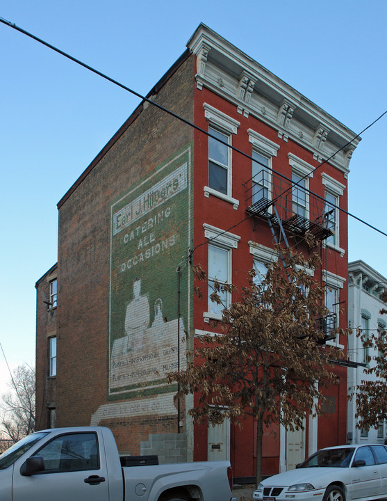 2455 W McMicken Ave in Cincinnati, OH - Building Photo