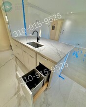 1540 Brockton Ave in Los Angeles, CA - Building Photo - Building Photo