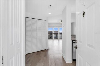 1000 S Harbour Island Blvd in Tampa, FL - Building Photo - Building Photo