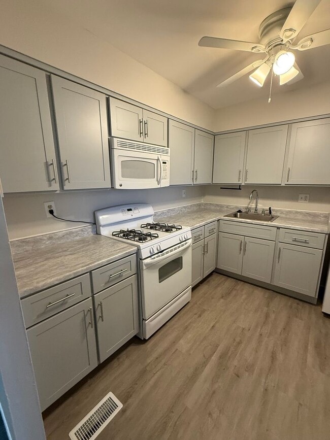 property at 3362 Fairdale Rd