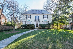 4910 Hillbrook Ln NW in Washington, DC - Building Photo