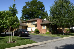 1125-1127 Marcussen Dr Apartments