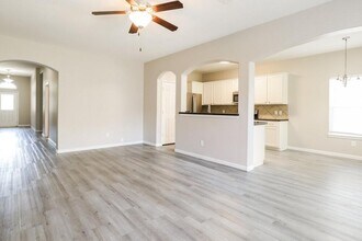 18460 Sunrise Maple Dr in Montgomery, TX - Building Photo - Building Photo