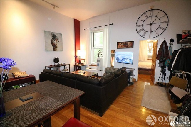 107 W 69th St-Unit -1-A in New York, NY - Building Photo - Building Photo