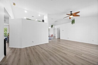 4013 NE 10th Pl in Cape Coral, FL - Building Photo - Building Photo
