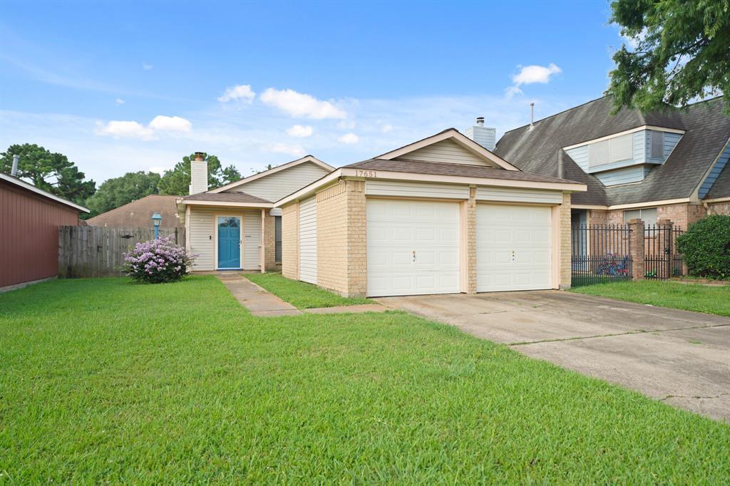 17651 Northfalk Dr in Houston, TX - Building Photo
