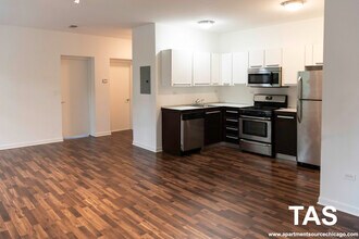 1544 W Glenlake Ave in Chicago, IL - Building Photo - Building Photo