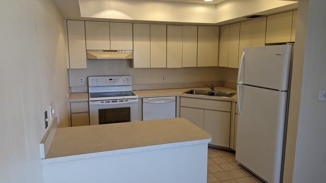 950 S Kanner Hwy, Unit 808 in Stuart, FL - Foto de edificio - Building Photo