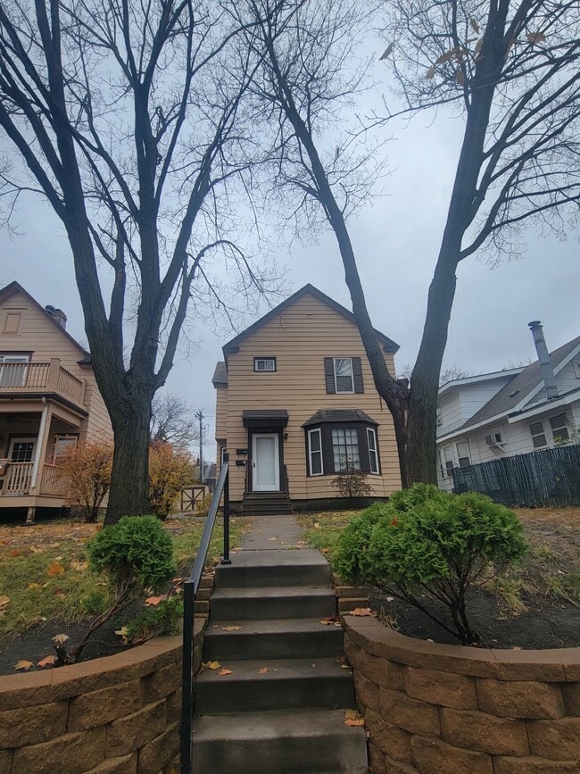 4206 Nicollet Ave in Minneapolis, MN - Building Photo - Building Photo