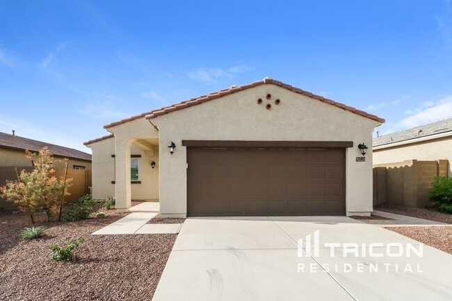 21407 W Alvarado