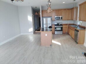 141 W Main Ave in Gastonia, NC - Building Photo - Building Photo