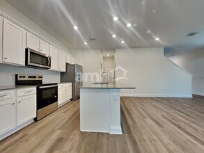 2686 Sunrise Lndg Lp in Tavares, FL - Building Photo - Building Photo