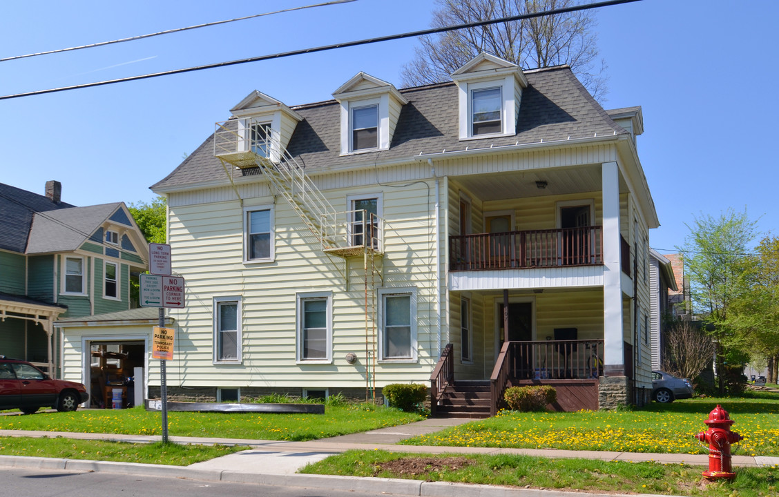 107 Spruce St in Oneonta, NY - Building Photo