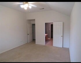 8715 Heron View St in Houston, TX - Building Photo - Building Photo